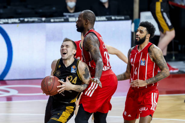 证了球队在 证了球队在